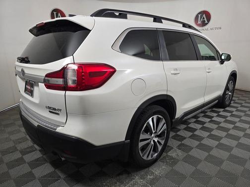 Crystal White Pearl 2021 Subaru Ascent Limited 7-Passenger