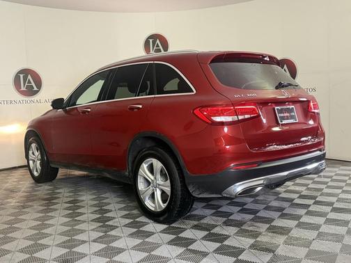 2017 Mercedes-Benz GLC 300 4MATIC