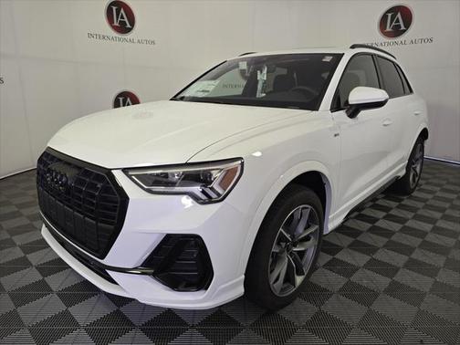2025 Audi Q3 Premium 45 TFSI S line quattro Tiptronic
