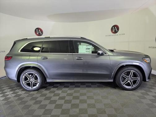 2025 Mercedes-Benz GLS 450 4MATIC