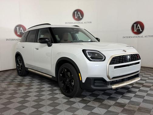 Nanuq White Metallic 2025 MINI Countryman Cooper S ALL4