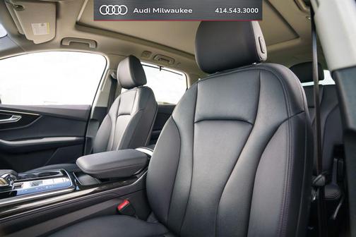 Samurai Gray Metallic 2023 Audi Q7 55 Prestige