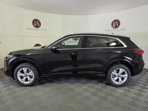 2025 Audi Q5 Premium TFSI quattro S tronic
