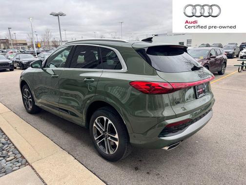 District Green Metallic 2025 Audi Q5 Premium Plus TFSI quattro S tronic