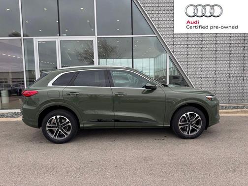 District Green Metallic 2025 Audi Q5 Premium Plus TFSI quattro S tronic