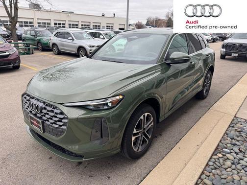 District Green Metallic 2025 Audi Q5 Premium Plus TFSI quattro S tronic