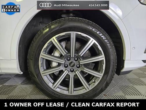 2022 Audi Q7 45 Premium Plus