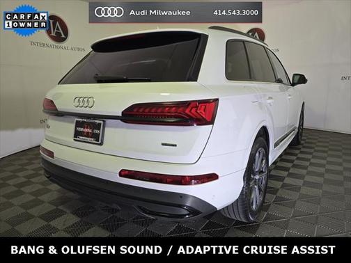 2022 Audi Q7 45 Premium Plus