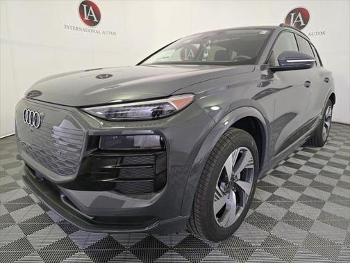 2025 Audi Q6 e-tron Premium Plus quattro