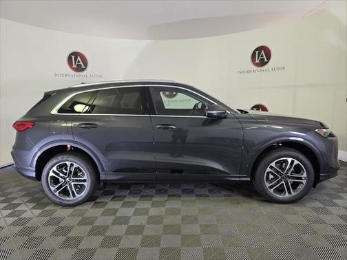 2025 Audi Q5 Premium