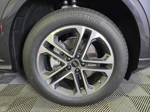 2025 Audi Q5 Premium