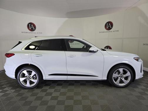 2025 Audi Q5 Prestige TFSI quattro S tronic