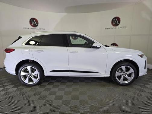 2025 Audi Q5 Premium Plus