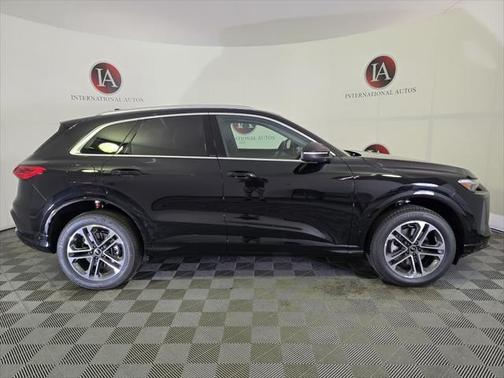 2025 Audi Q5 Premium Plus