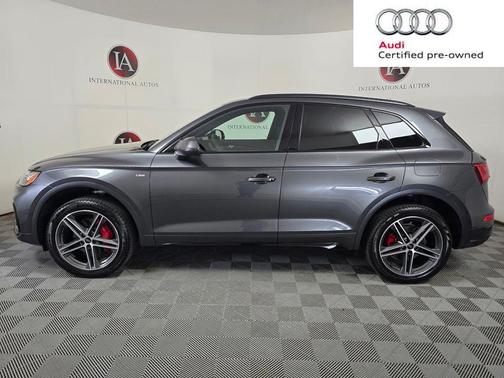 Daytona Gray Pearl Effect 2025 Audi Q5 55 S line Premium Plus