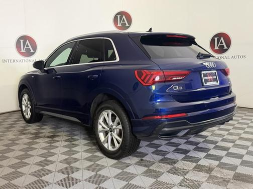 2022 Audi Q3 45 S line Premium