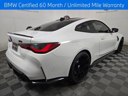 Alpine White 2023 BMW M4 Competition xDrive
