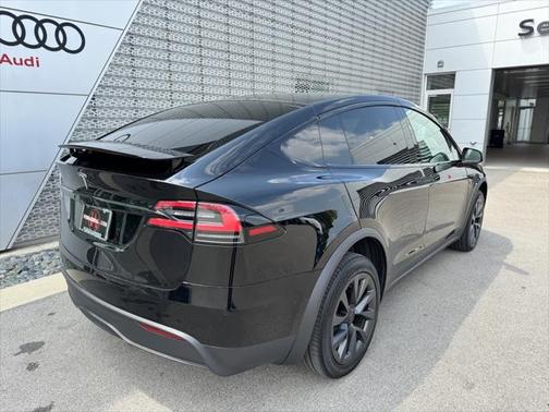 2022 Tesla Model X Dual Motor All-Wheel Drive