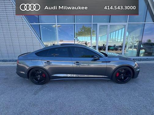 Daytona Gray Pearl Effect 2023 Audi A5 Sportback 45 S Line Prestige