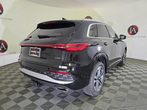 2025 Audi Q5 Premium Plus