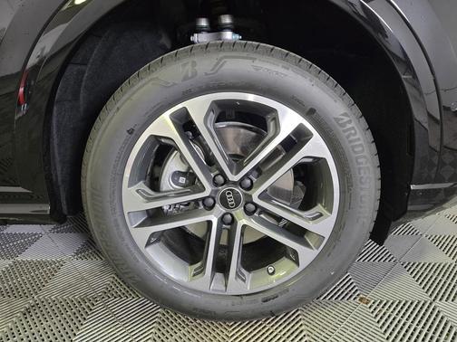 2025 Audi Q5 Premium Plus