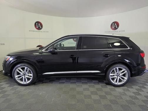 2025 Audi Q7 55 Premium Plus