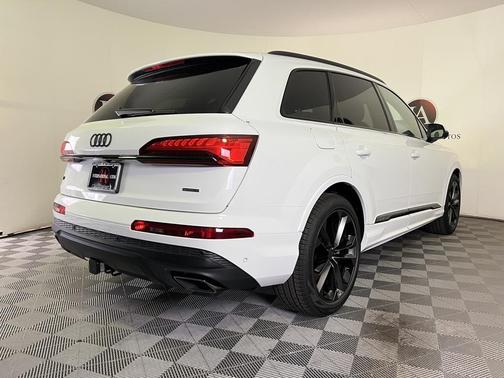 2026 Audi Q7 55 Premium Plus
