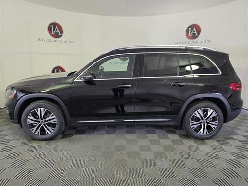 2025 Mercedes-Benz GLB 250 4MATIC