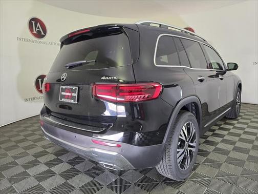 2025 Mercedes-Benz GLB 250 4MATIC