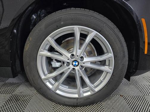 Black Sapphire Metallic 2025 BMW X3 30 xDrive