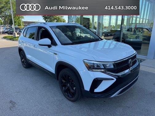 Pure White 2023 Volkswagen Taos 1.5T SE