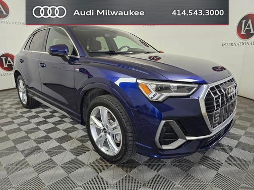 Navarra Blue Metallic 2023 Audi Q3 45 S line Premium Plus