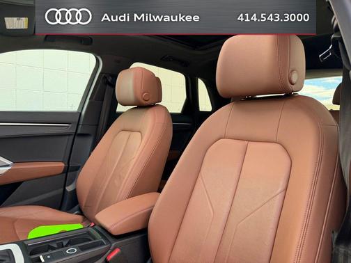 Navarra Blue Metallic 2023 Audi Q3 45 S line Premium Plus