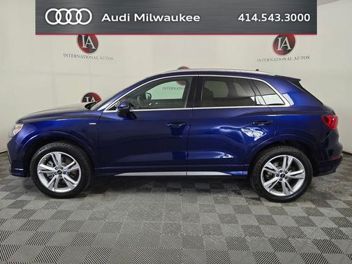 Navarra Blue Metallic 2023 Audi Q3 45 S line Premium Plus