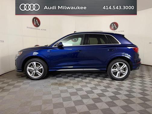 Navarra Blue Metallic 2023 Audi Q3 45 S line Premium Plus