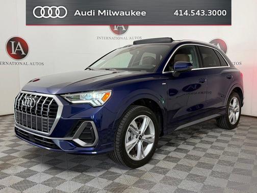 Navarra Blue Metallic 2023 Audi Q3 45 S line Premium Plus