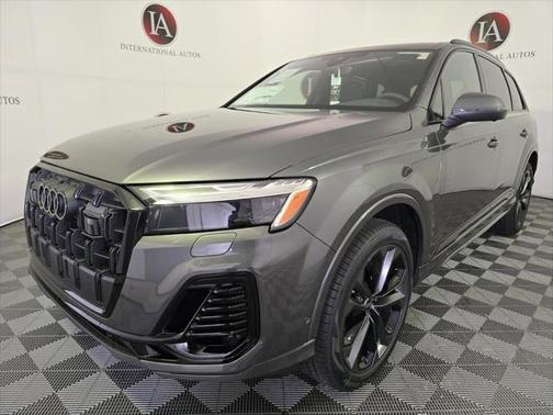 2025 Audi Q7 55 Premium Plus