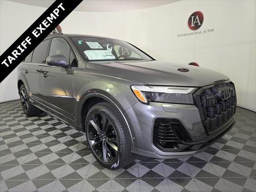 2025 Audi Q7 55 Premium Plus