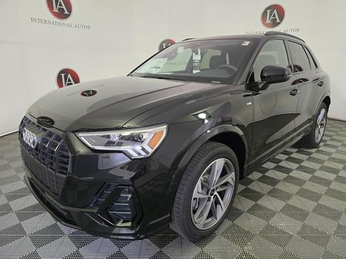 2025 Audi Q3 Premium 45 TFSI S line quattro Tiptronic