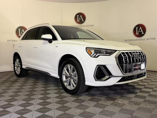 2023 Audi Q3 Premium 45 TFSI S line quattro Tiptronic