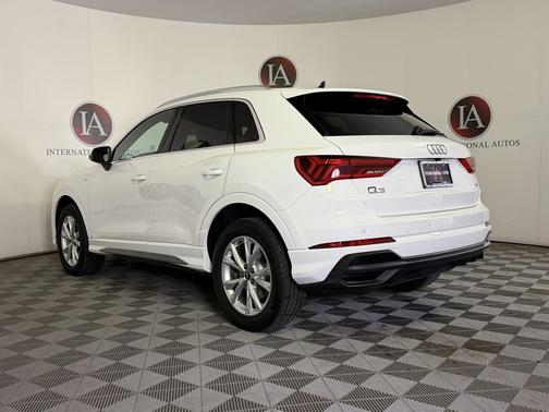 2023 Audi Q3 Premium 45 TFSI S line quattro Tiptronic
