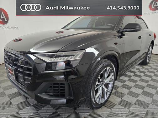 Mythos Black Metallic 2023 Audi Q8 55 Premium