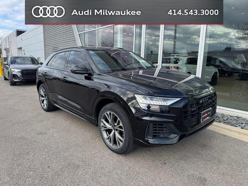 Mythos Black Metallic 2023 Audi Q8 55 Premium