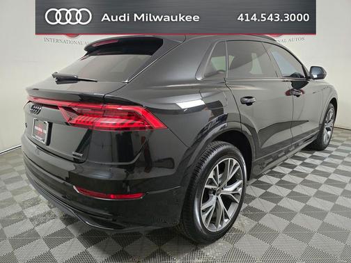 Mythos Black Metallic 2023 Audi Q8 55 Premium