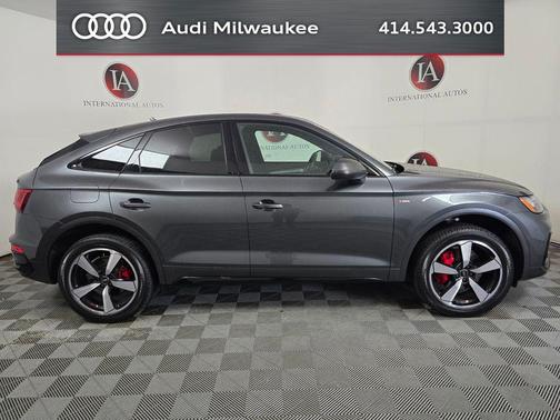 Daytona Gray Pearl Effect 2024 Audi Q5 45 S line Premium Plus