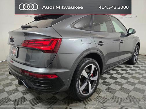 Daytona Gray Pearl Effect 2024 Audi Q5 45 S line Premium Plus