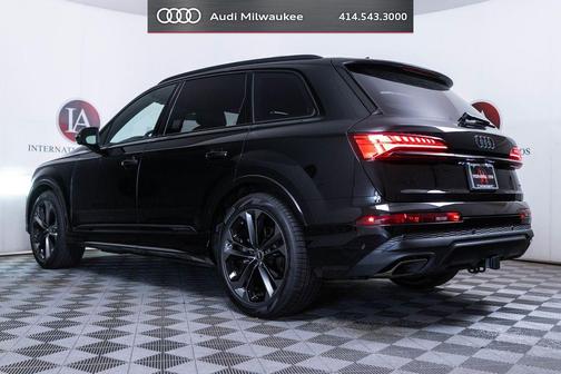 Mythos Black Metallic 2026 Audi Q7 55 Premium Plus