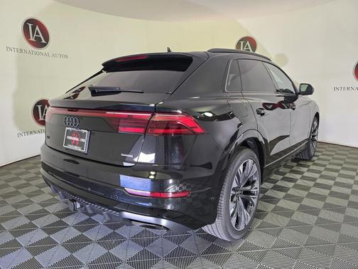 2025 Audi Q8 55 Premium Plus