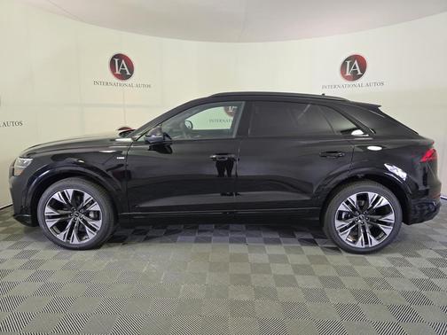 2025 Audi Q8 55 Premium Plus