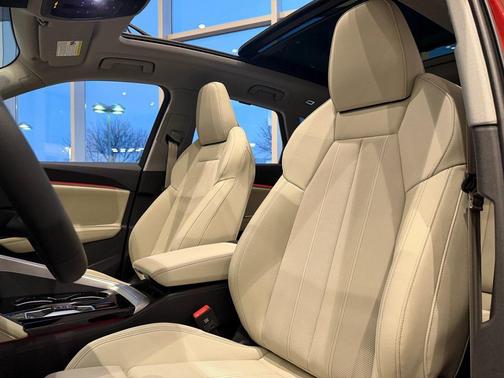 2025 Audi Q5 Prestige TFSI quattro S tronic